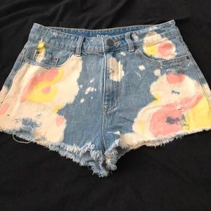 High waisted shorts - bleached dye